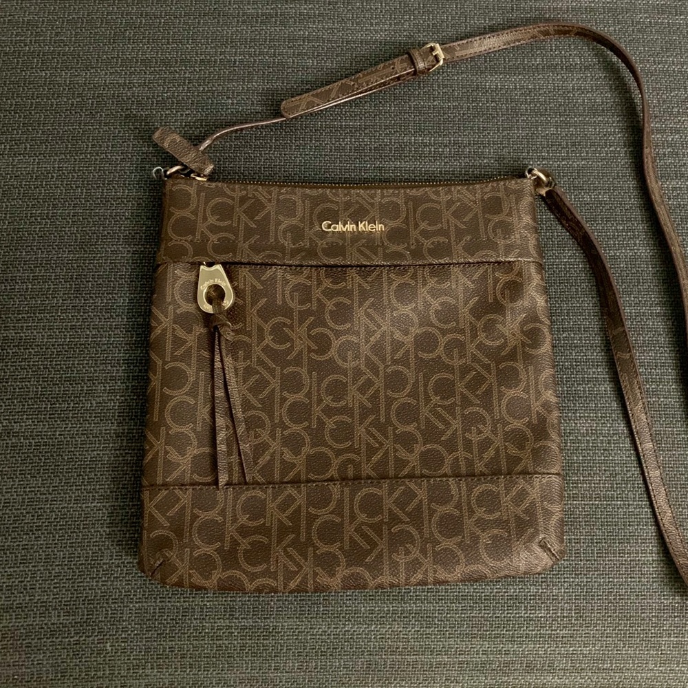 Calvin Klein - Crossbody Purse